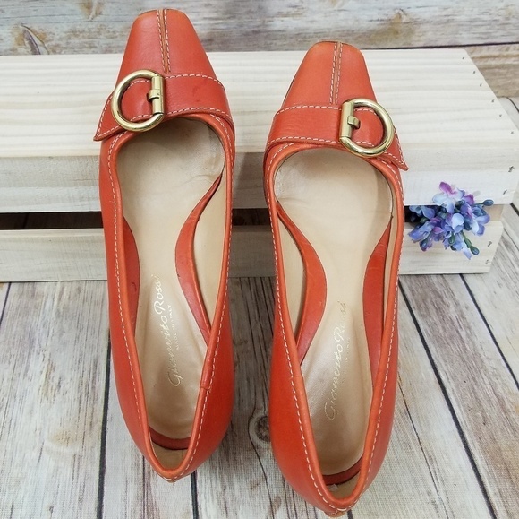 GIANVITO Rossi 37 Orange Buckle Kitten Heels - Picture 3 of 8